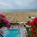 Adlon Hotel 4*
