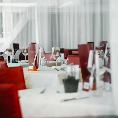 ホテル Adlon 4*