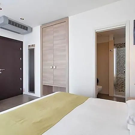 Adlon Отель 4*