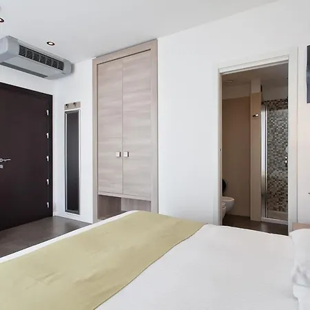 Adlon Hotel 4*