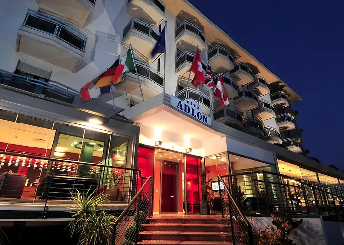 Hotel Adlon 4*
