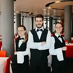 Adlon Отель