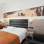 Отель Adlon 4*